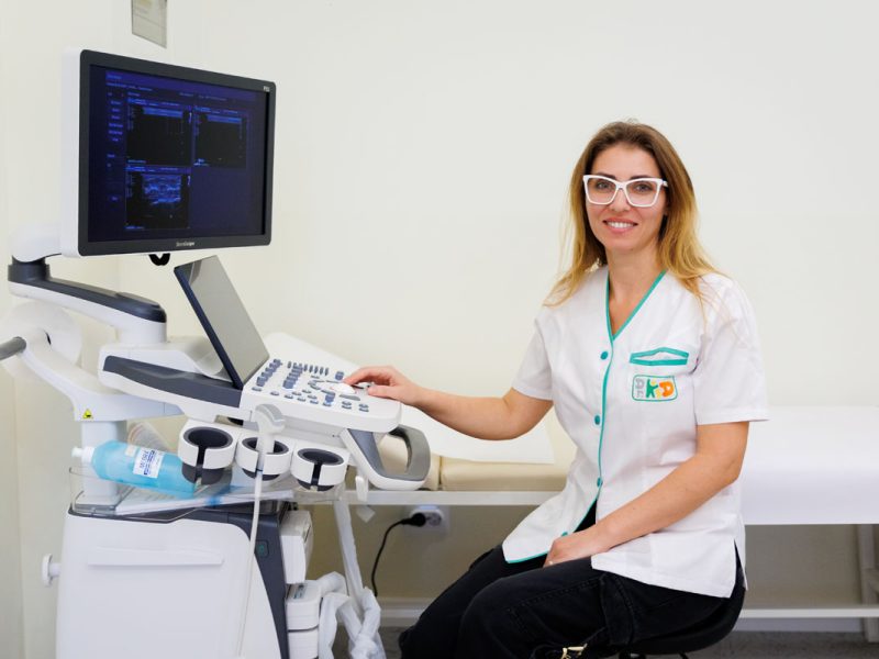 Ecografia abdominală la copii: când este necesară și de ce oferă liniște părinților