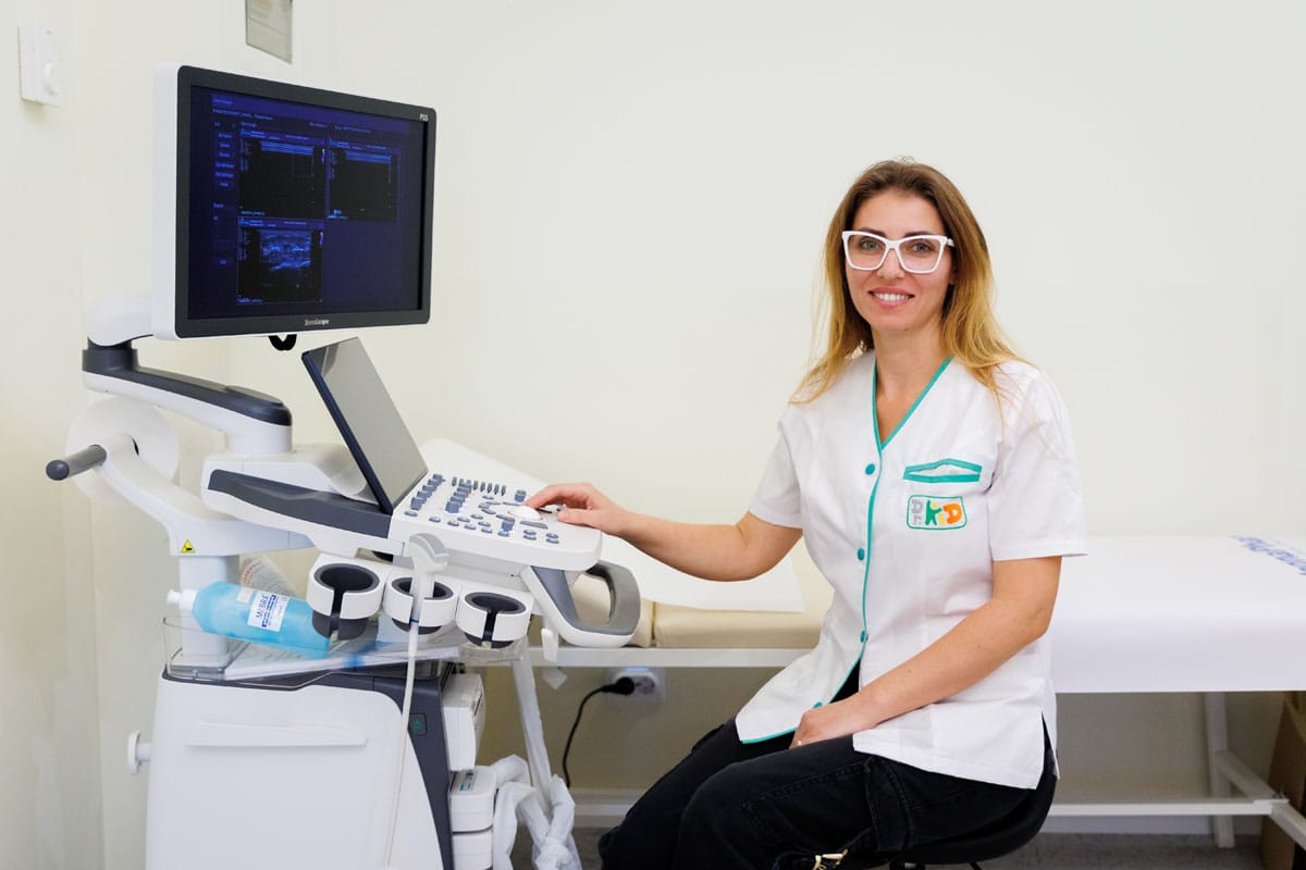 Ecografia abdominală la copii: când este necesară și de ce oferă liniște părinților