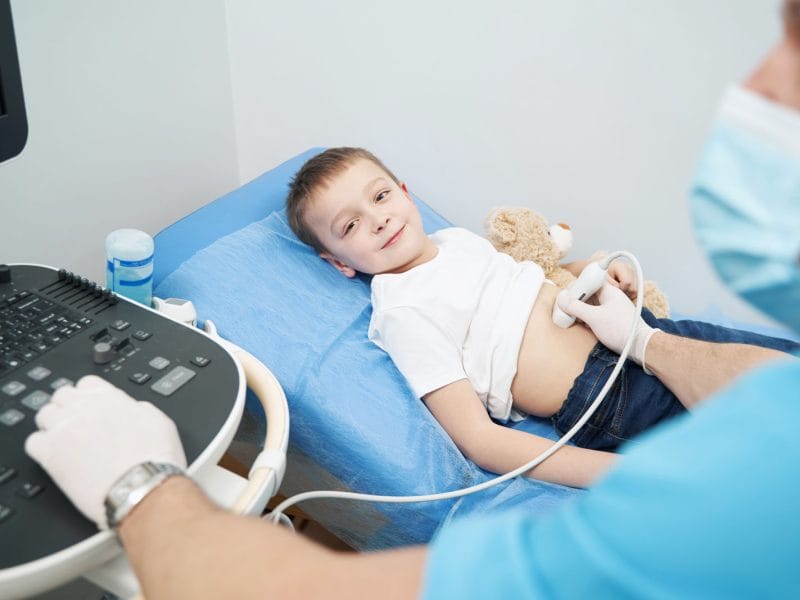 Ecografie abdominală la copii în Craiova – investigație sigură și rapidă