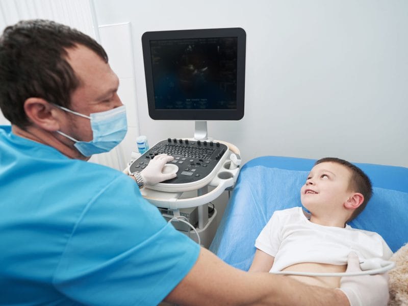 Ecografie testiculară la copii în Craiova – diagnostic rapid și sigur